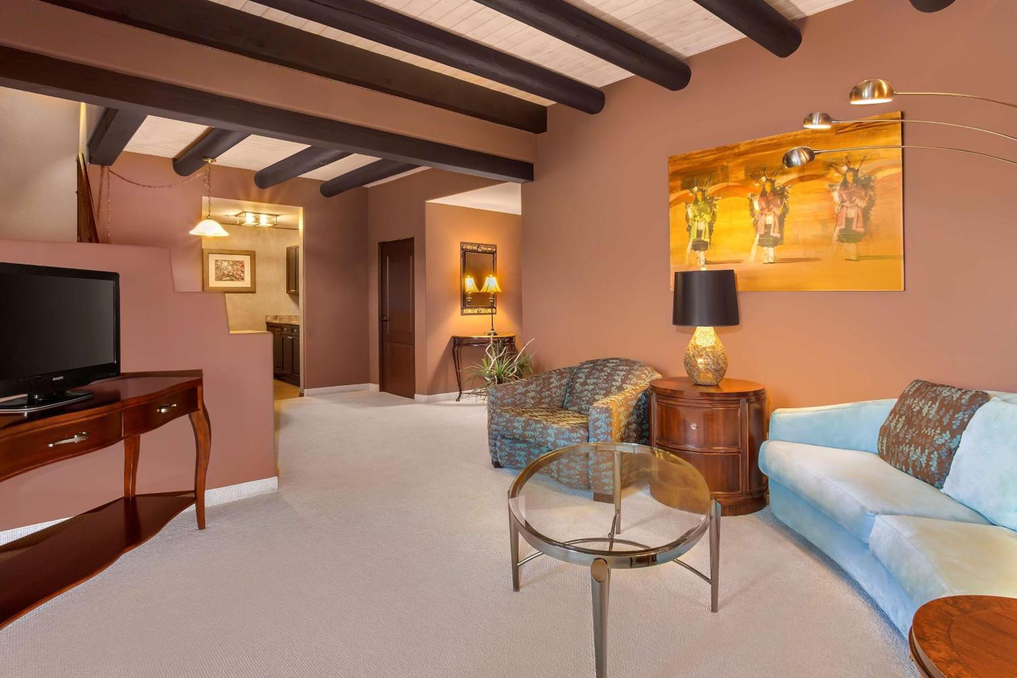 Executive King Suite - Non-Smoking