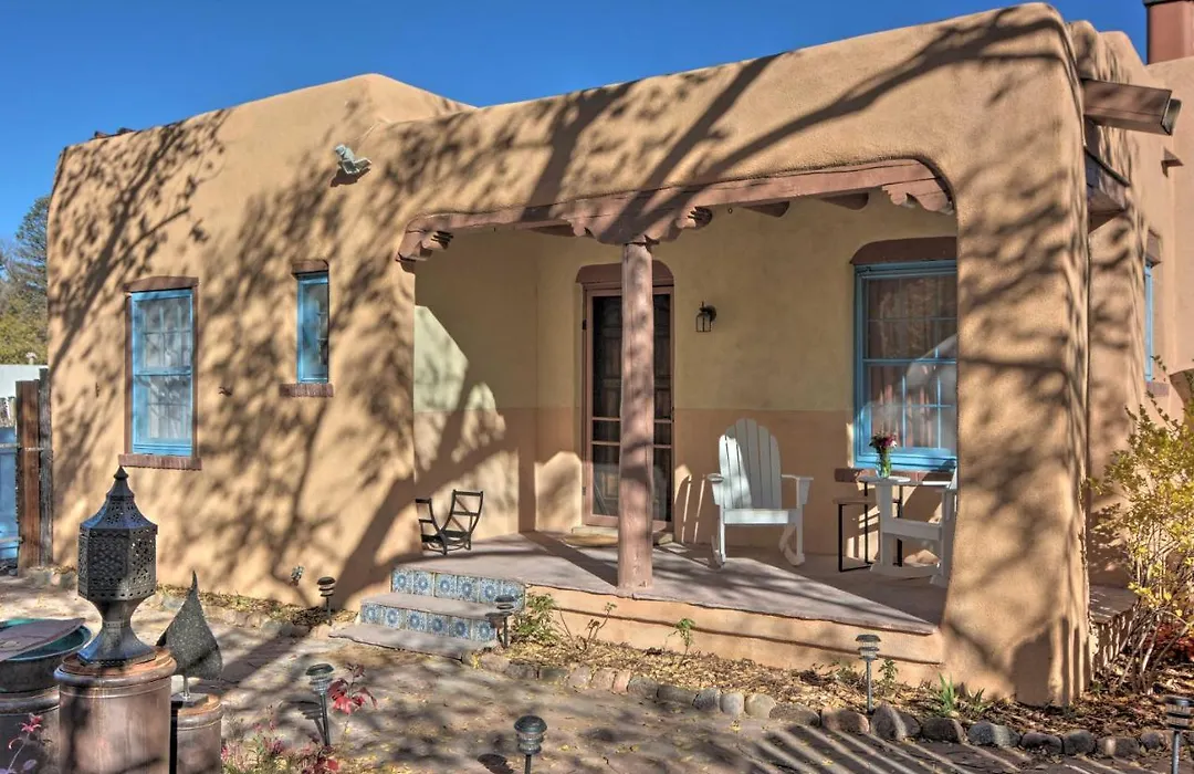 Cozy Adobe Casita: 1 Mile To Santa Fe Plaza!-1