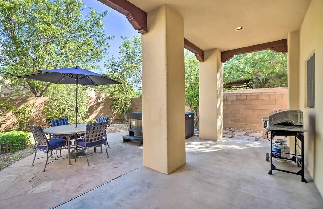 2 Mi To Downtown Sante Fe: 4Br Retreat W/ Patio-1