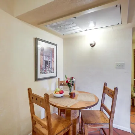 Cozy Southwest Style Santa Fe Condo!-3
