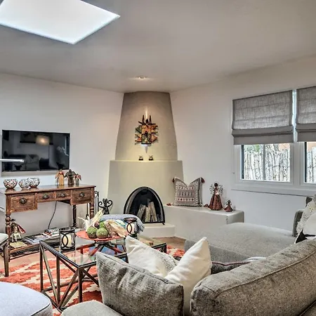 Modern Condo W/ Santa Fe Charm 1 Mi To Plaza-2
