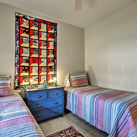 1 Mi To Santa Fe Plaza: Quiet Home W/ Patio-3